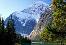 1-1！10人国安战平成都蓉城，恩加德乌染红，马宁遭5万名球迷问候.